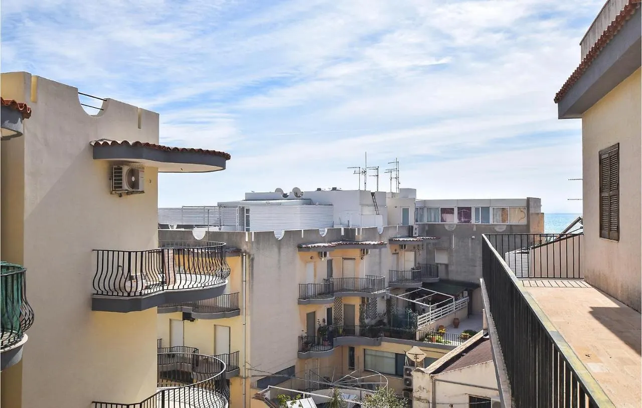 2 Bedroom Gorgeous Apartment In Marina Di Ragusa 0*,  Italien